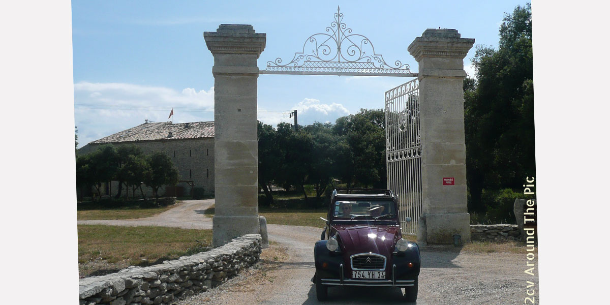 2cv around the pic chateau